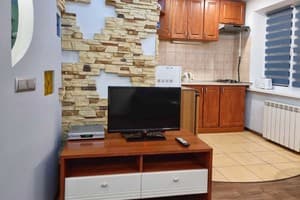 Квартира Home-Hotel на левом берегу ул. Митрополита Андрея Шептицкого, 1-а. Апартаменты трехместный ул.Шептицкого 1-а 8