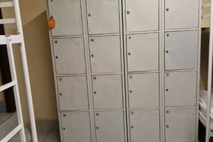 Хостел Подол. Место в женском 12-местном номере  1